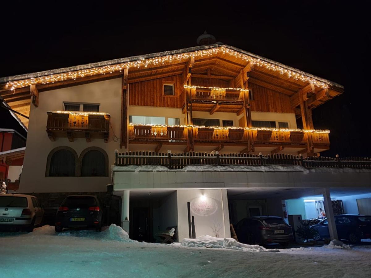 Landhotel Anna Sankt Martin am Tennengebirge Exterior foto